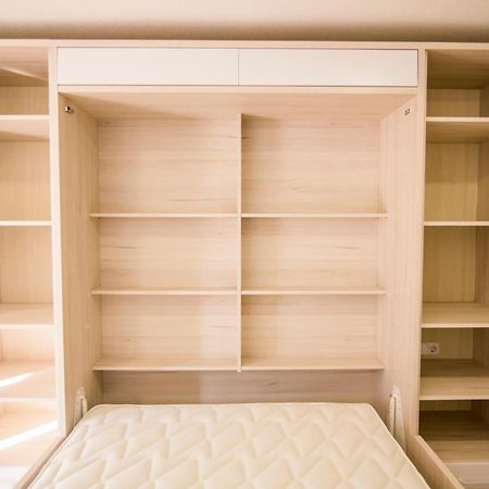 Apartamentos Plaza De Santiago - Estudios Turisticos - 1 Llave 핀토 외부 사진
