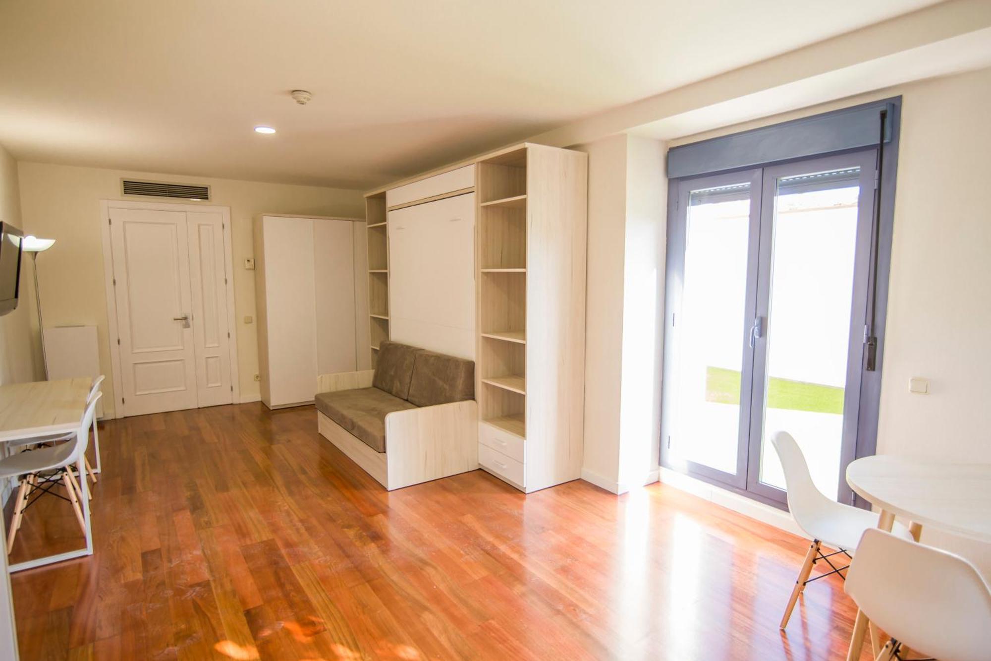 Apartamentos Plaza De Santiago - Estudios Turisticos - 1 Llave 핀토 외부 사진