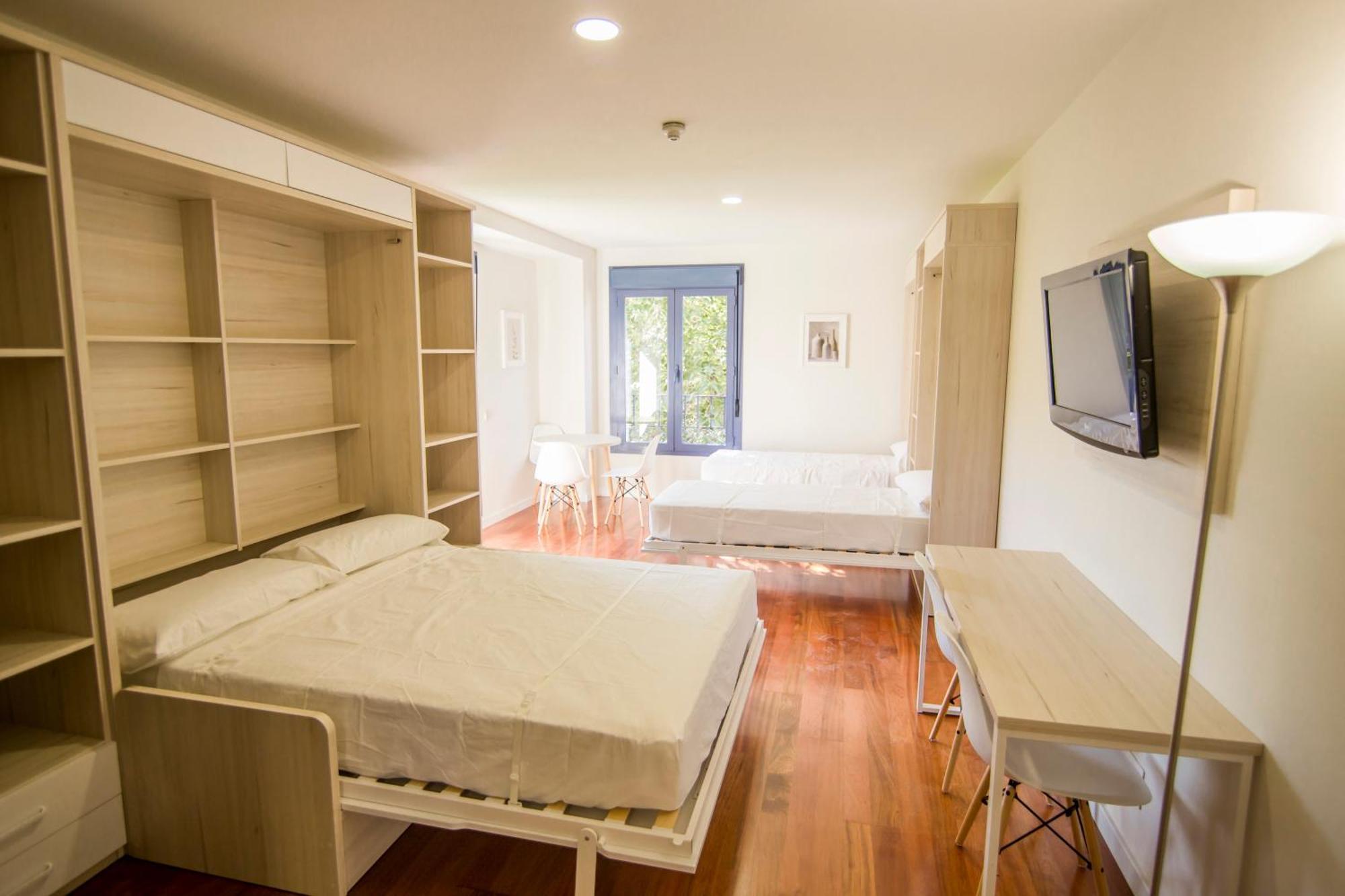Apartamentos Plaza De Santiago - Estudios Turisticos - 1 Llave 핀토 외부 사진