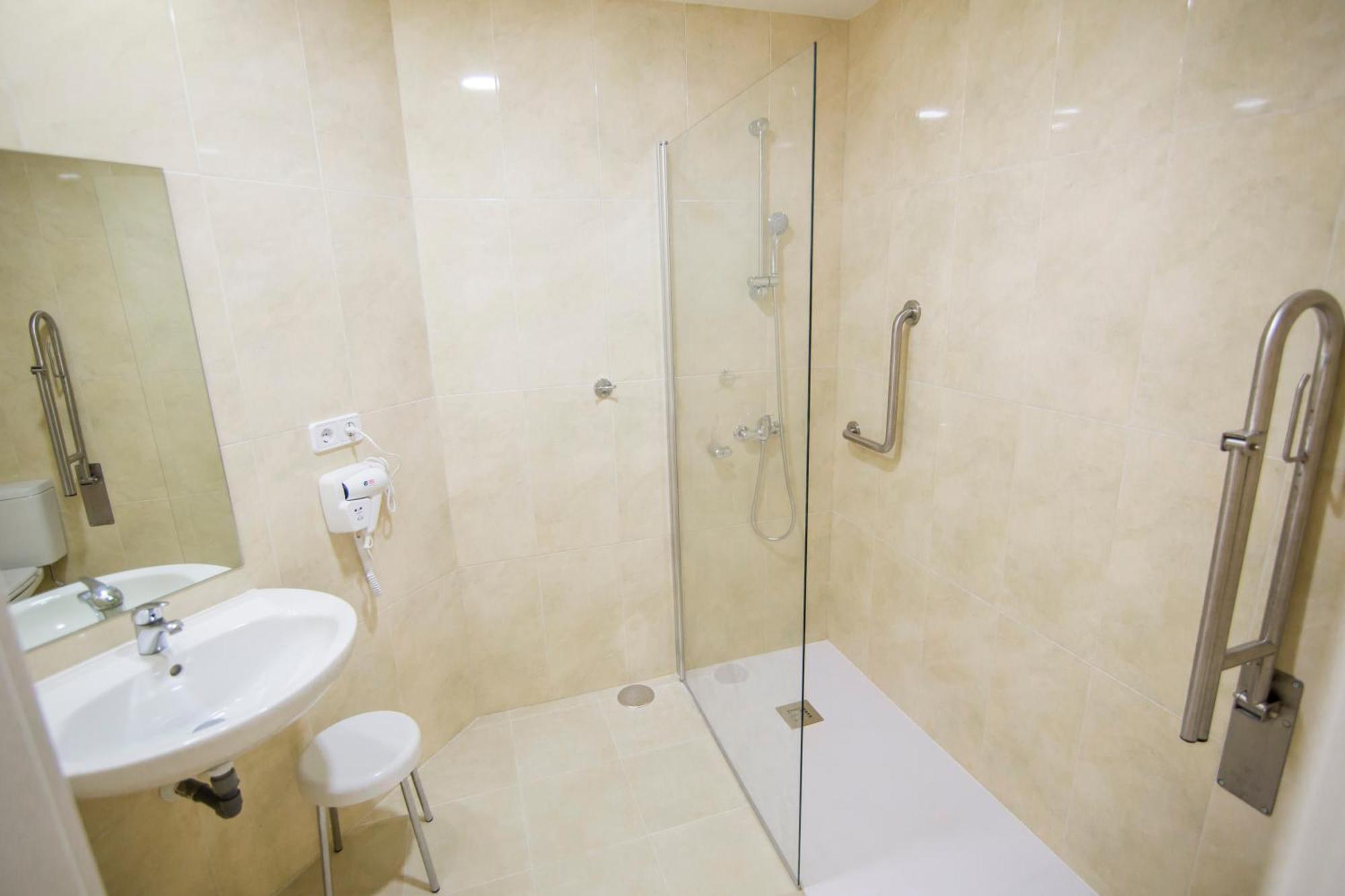 Apartamentos Plaza De Santiago - Estudios Turisticos - 1 Llave 핀토 외부 사진