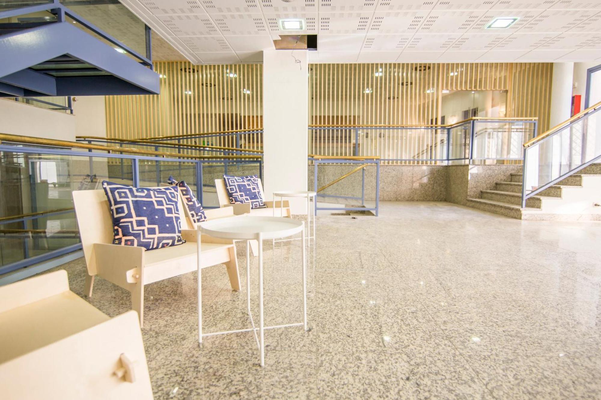 Apartamentos Plaza De Santiago - Estudios Turisticos - 1 Llave 핀토 외부 사진