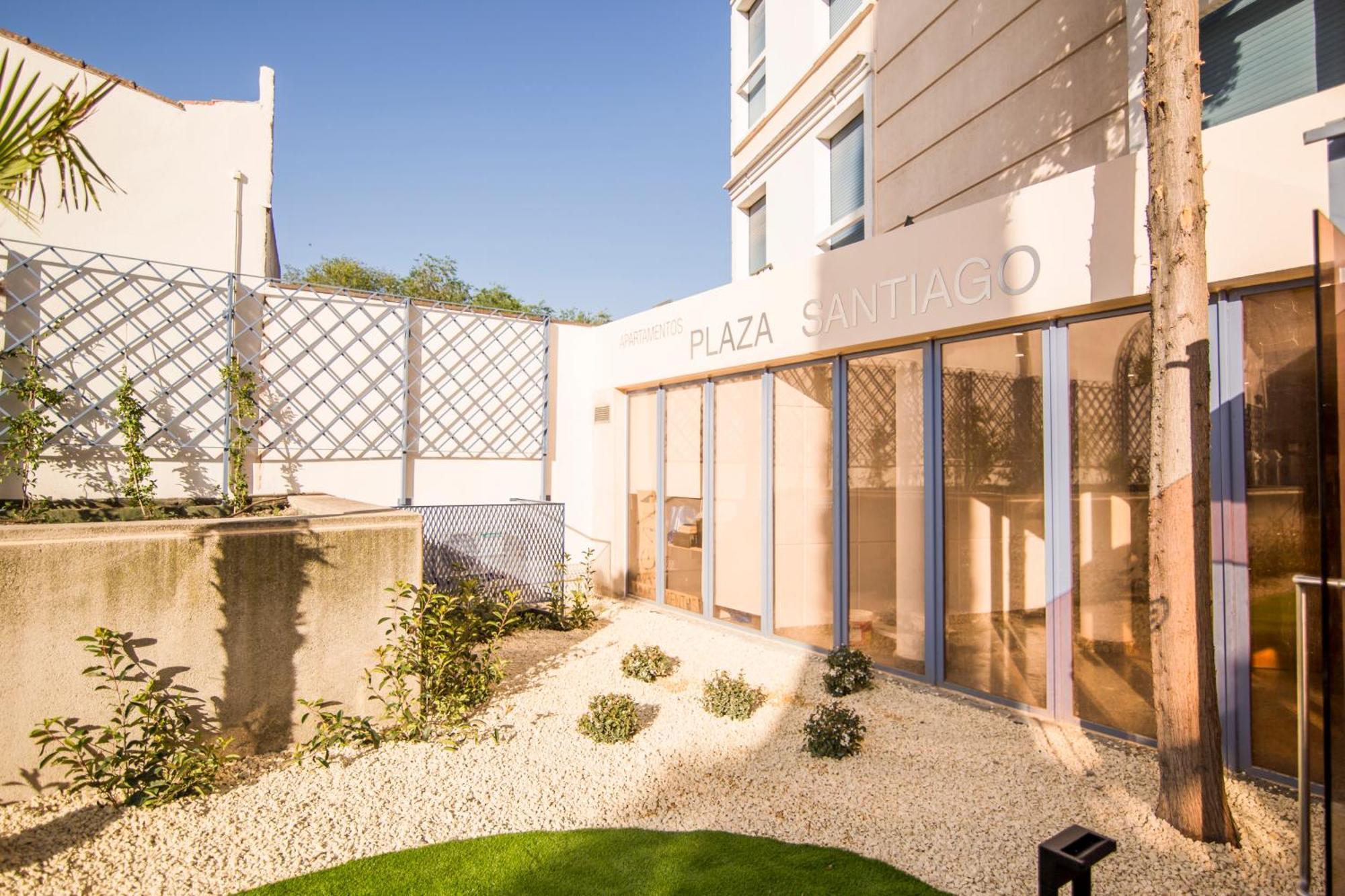 Apartamentos Plaza De Santiago - Estudios Turisticos - 1 Llave 핀토 외부 사진