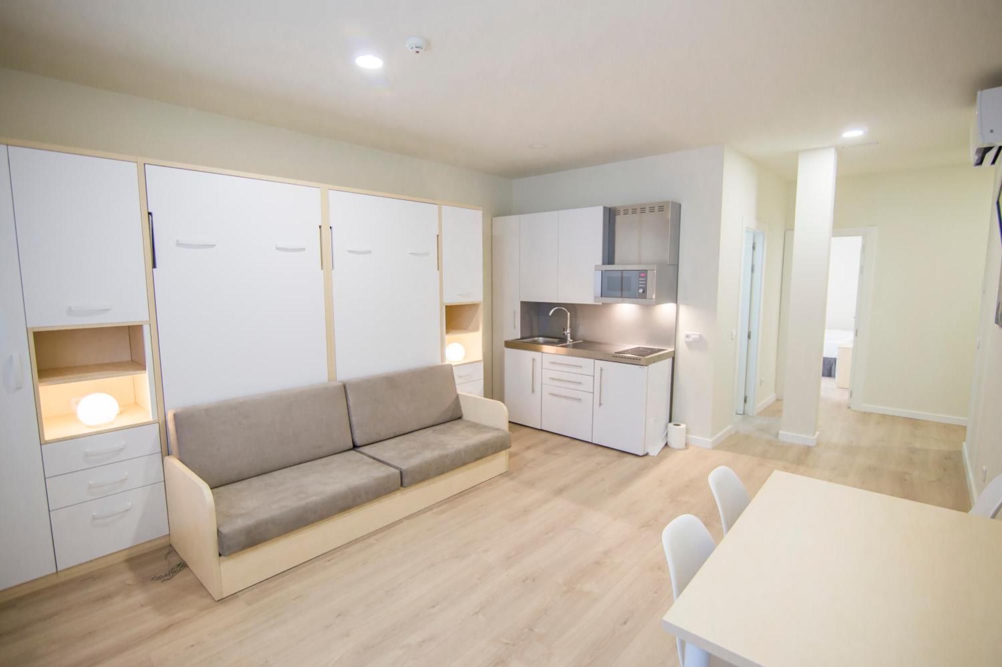 Apartamentos Plaza De Santiago - Estudios Turisticos - 1 Llave 핀토 외부 사진