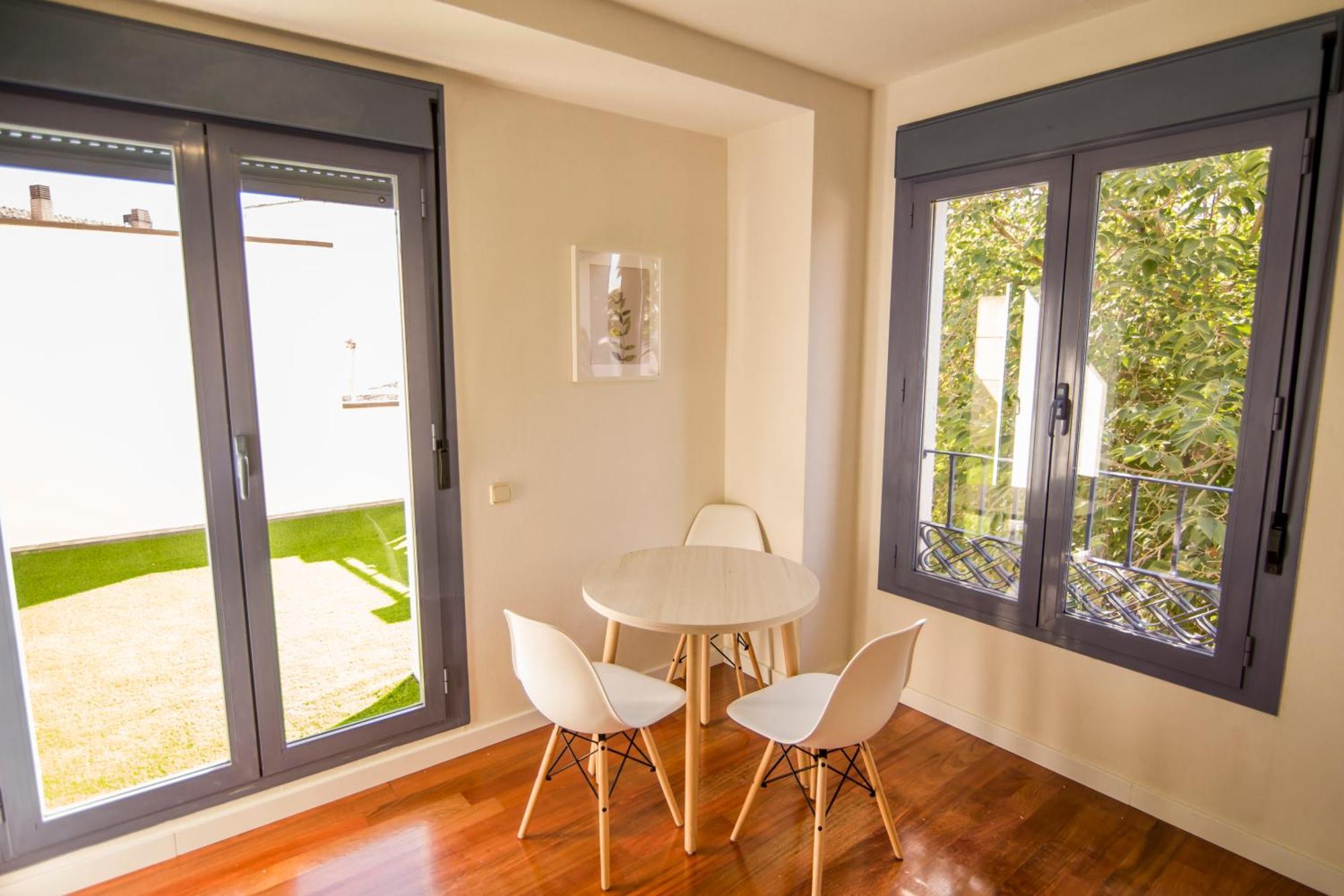 Apartamentos Plaza De Santiago - Estudios Turisticos - 1 Llave 핀토 외부 사진