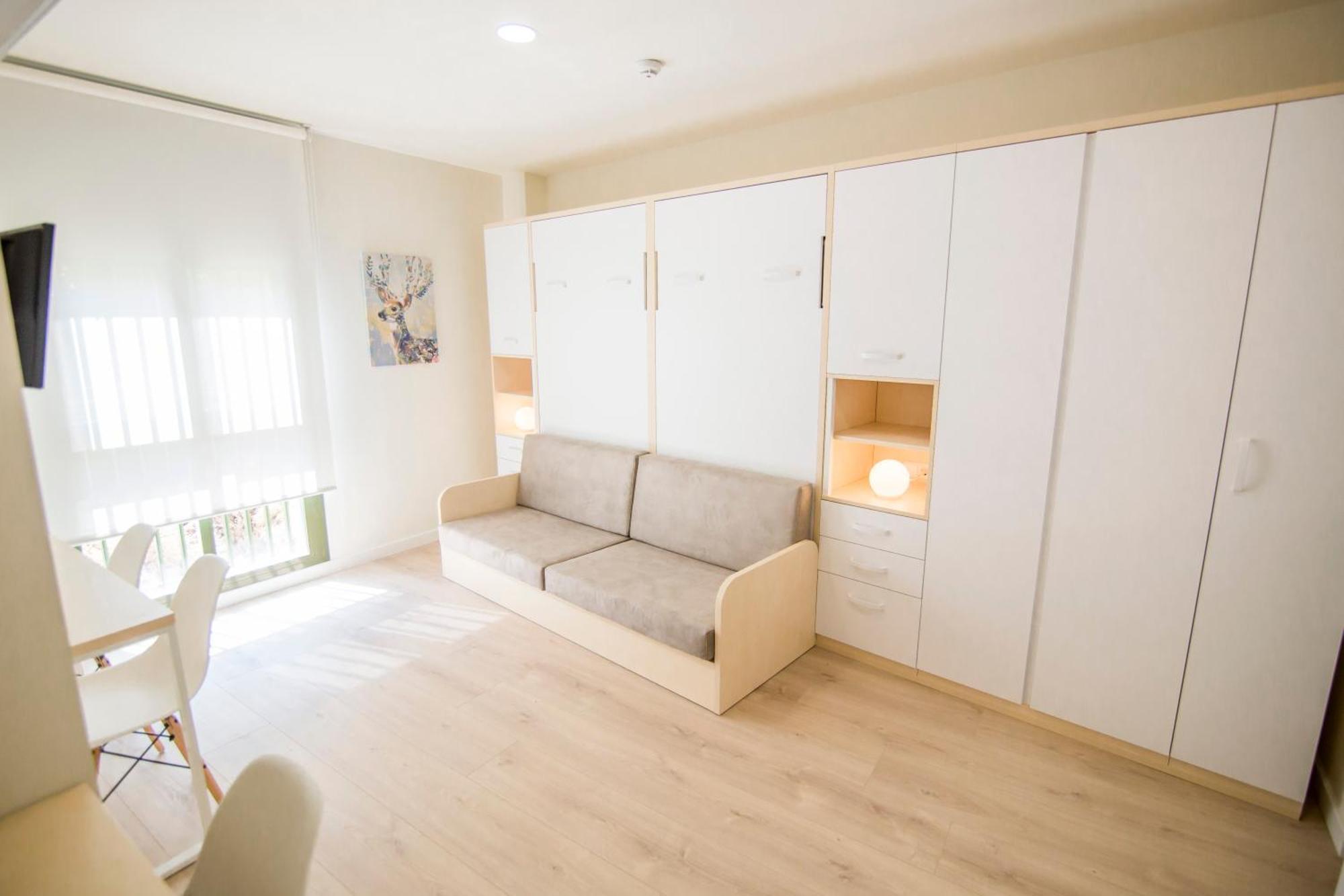 Apartamentos Plaza De Santiago - Estudios Turisticos - 1 Llave 핀토 외부 사진