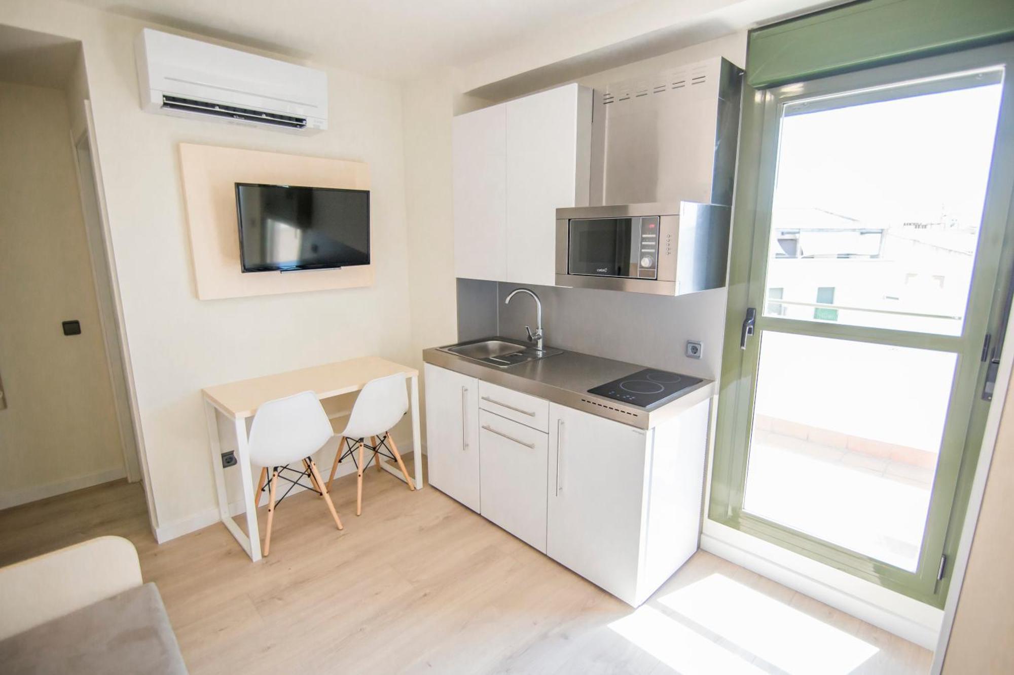 Apartamentos Plaza De Santiago - Estudios Turisticos - 1 Llave 핀토 외부 사진
