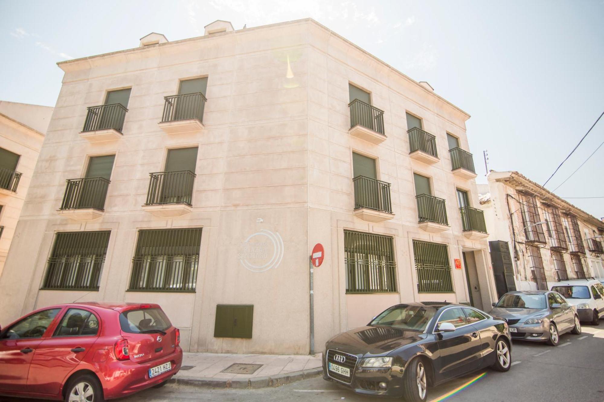 Apartamentos Plaza De Santiago - Estudios Turisticos - 1 Llave 핀토 외부 사진